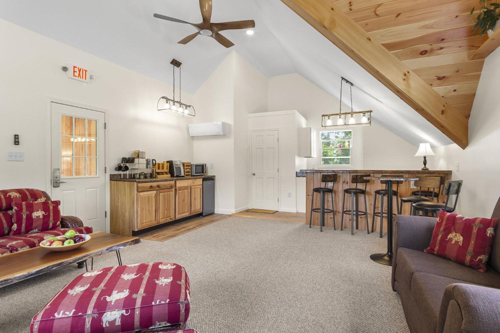 Blue Spruce Inn & Suites Valatie Buitenkant foto
