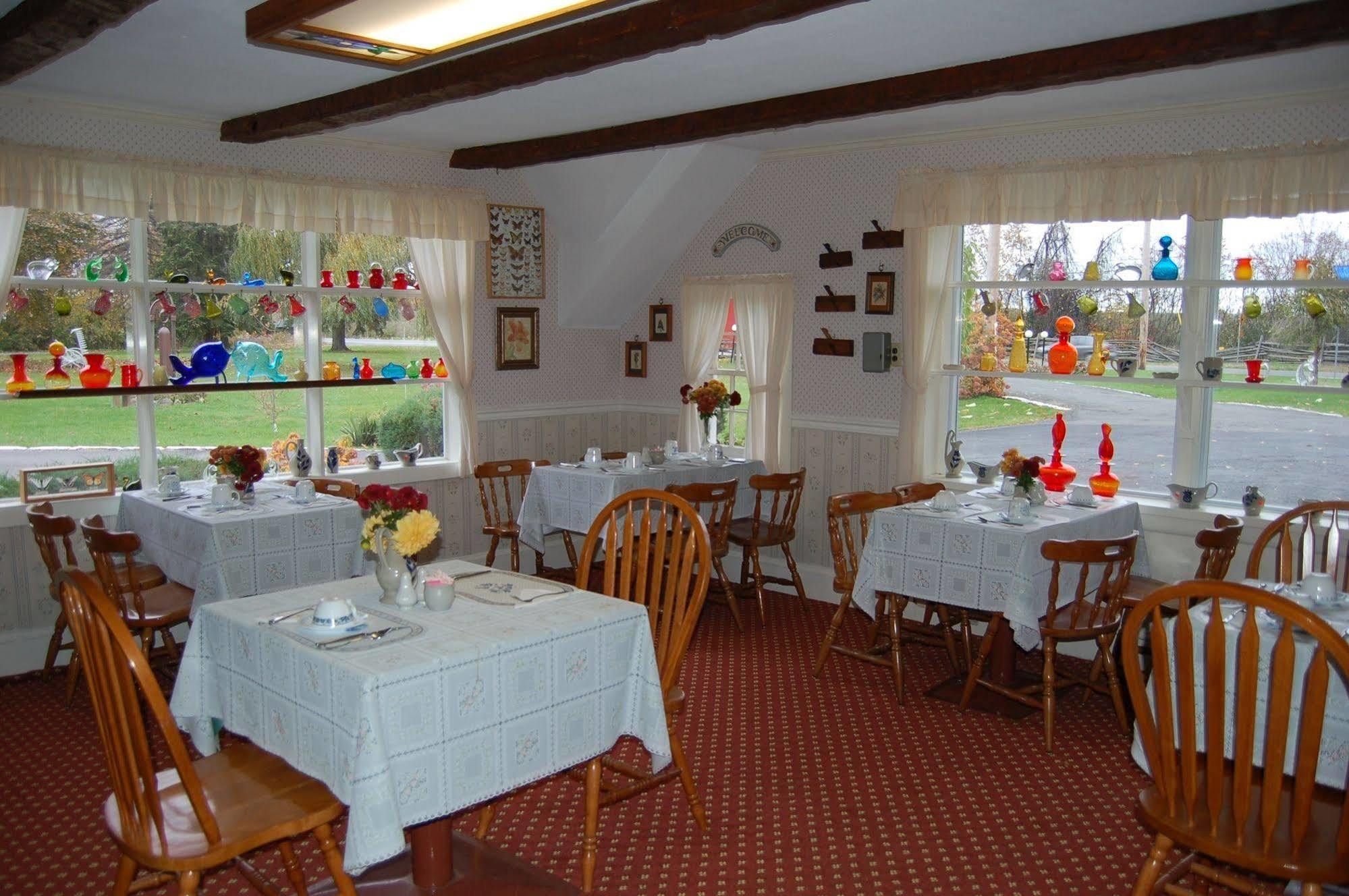 Blue Spruce Inn & Suites Valatie Buitenkant foto